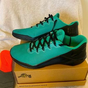 Nike Metcons sz9.5 like new Custom Colors